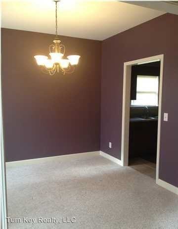 892 Cody Cir - Photo 2 of 5