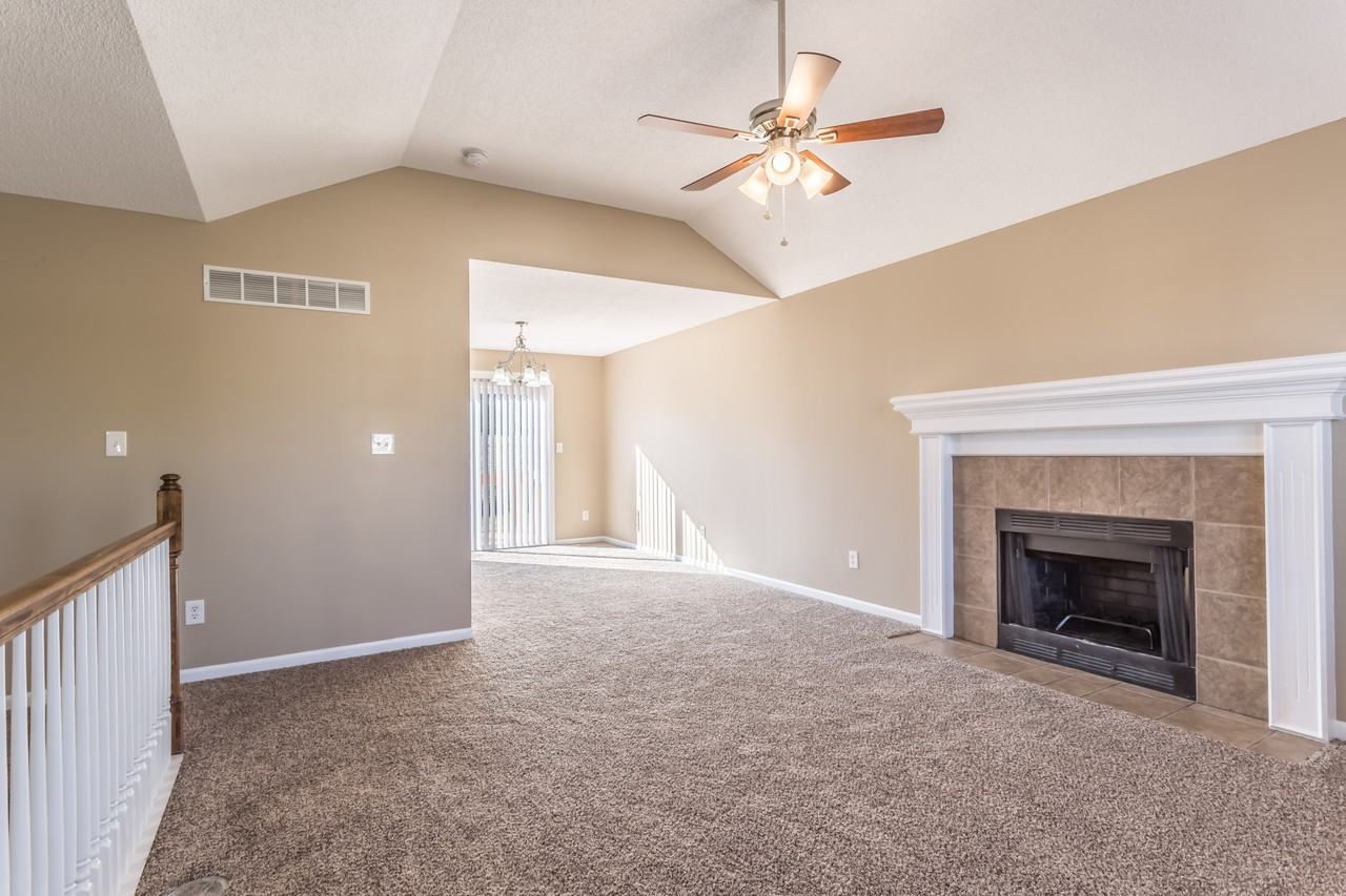 444 N Queen Ridge Ave - Photo 2 of 15