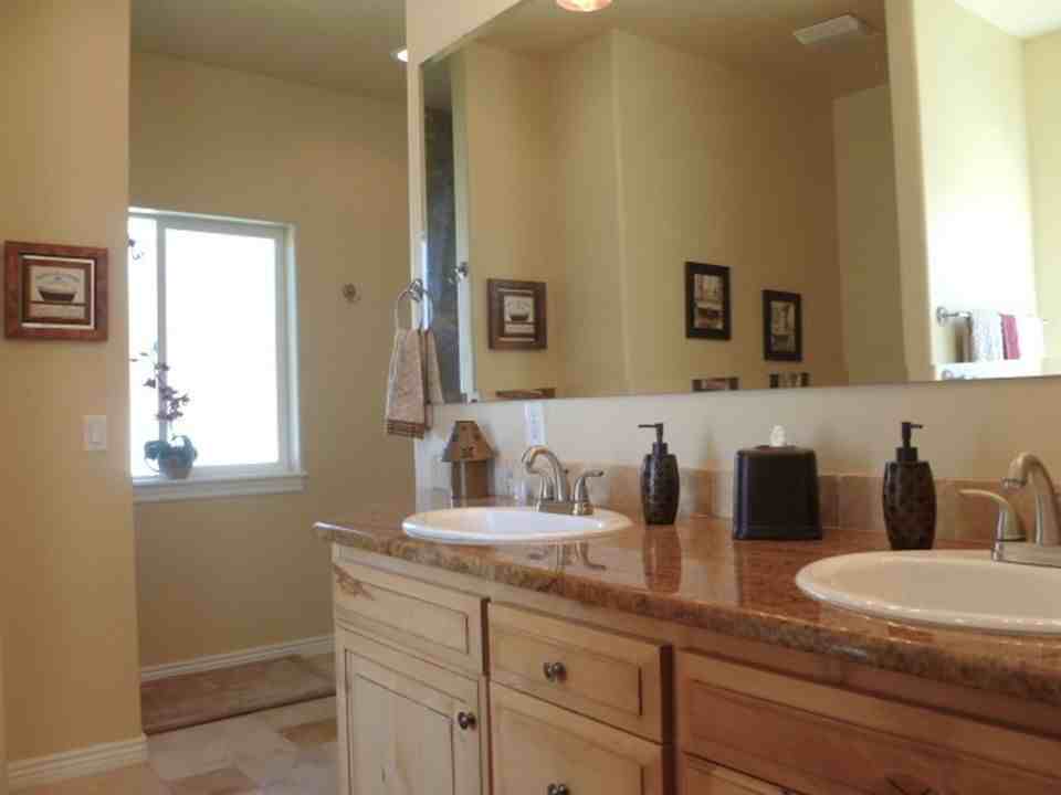 930 Kelly Ave - Photo 3 of 24