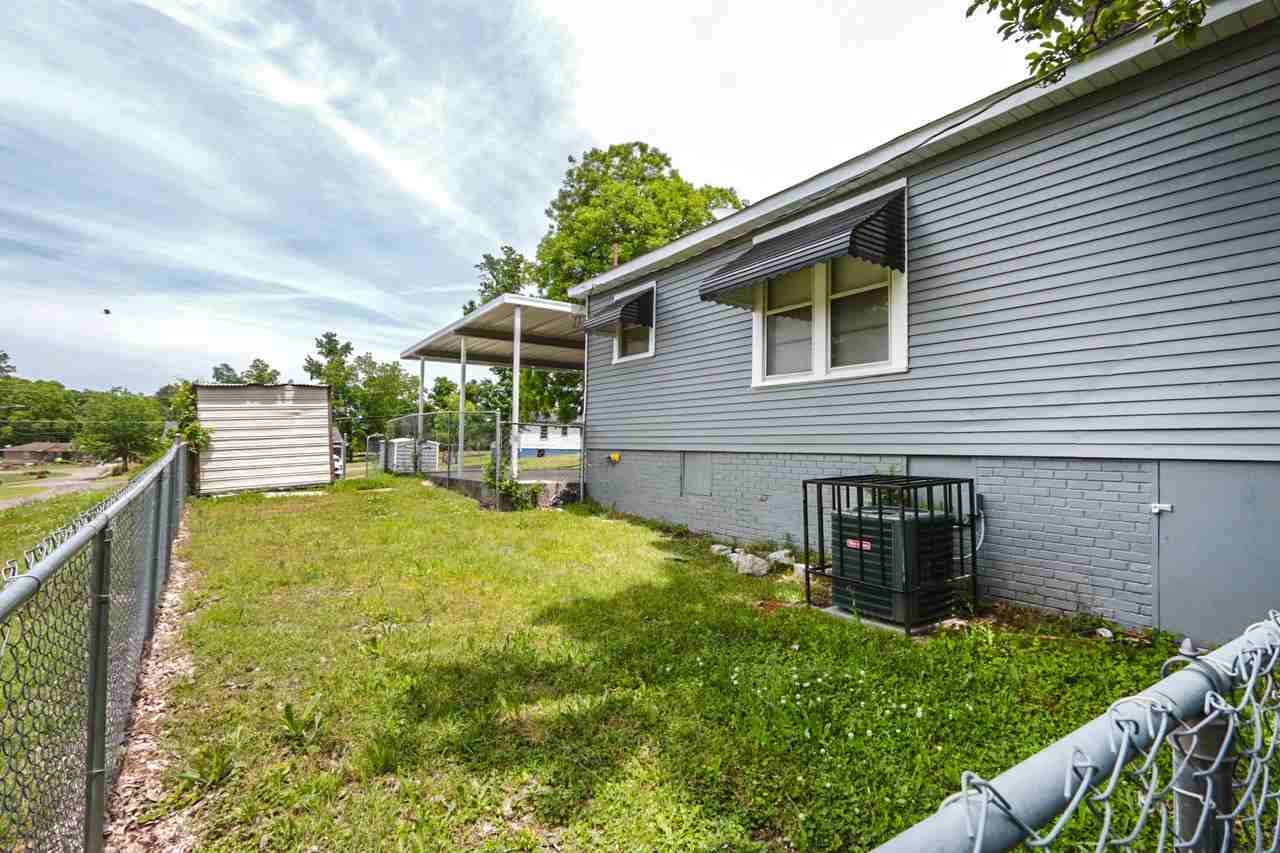 1000 Columbia St - Photo 3 of 29