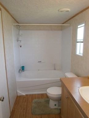 185 Henard Rd - Photo 2 of 6