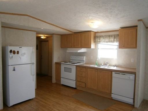 185 Henard Rd - Photo 3 of 6