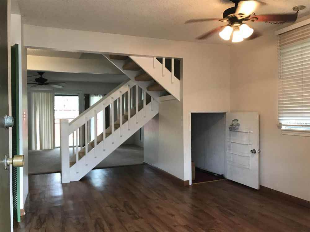 94-1402 Lanikuhana Ave - Photo 2 of 9