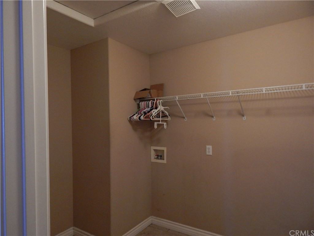 16844 Merion Ln - Photo 3 of 5