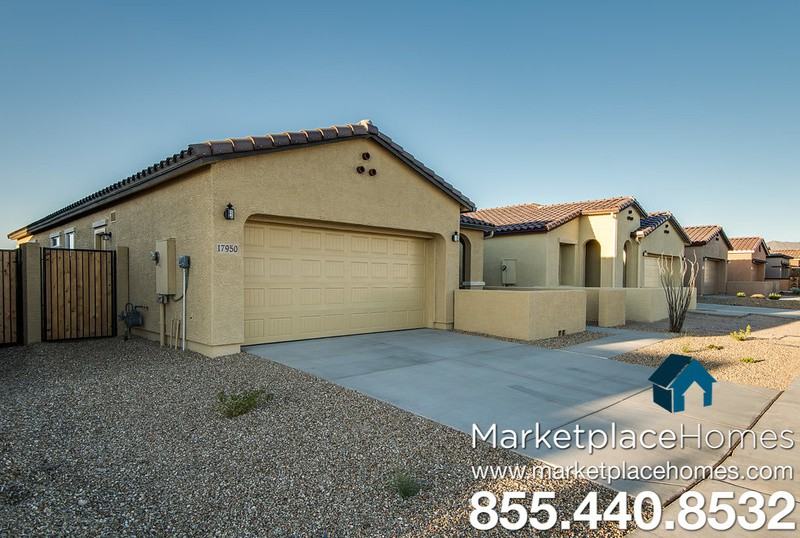 17950 W Cedarwood Ln - Photo 2 of 16