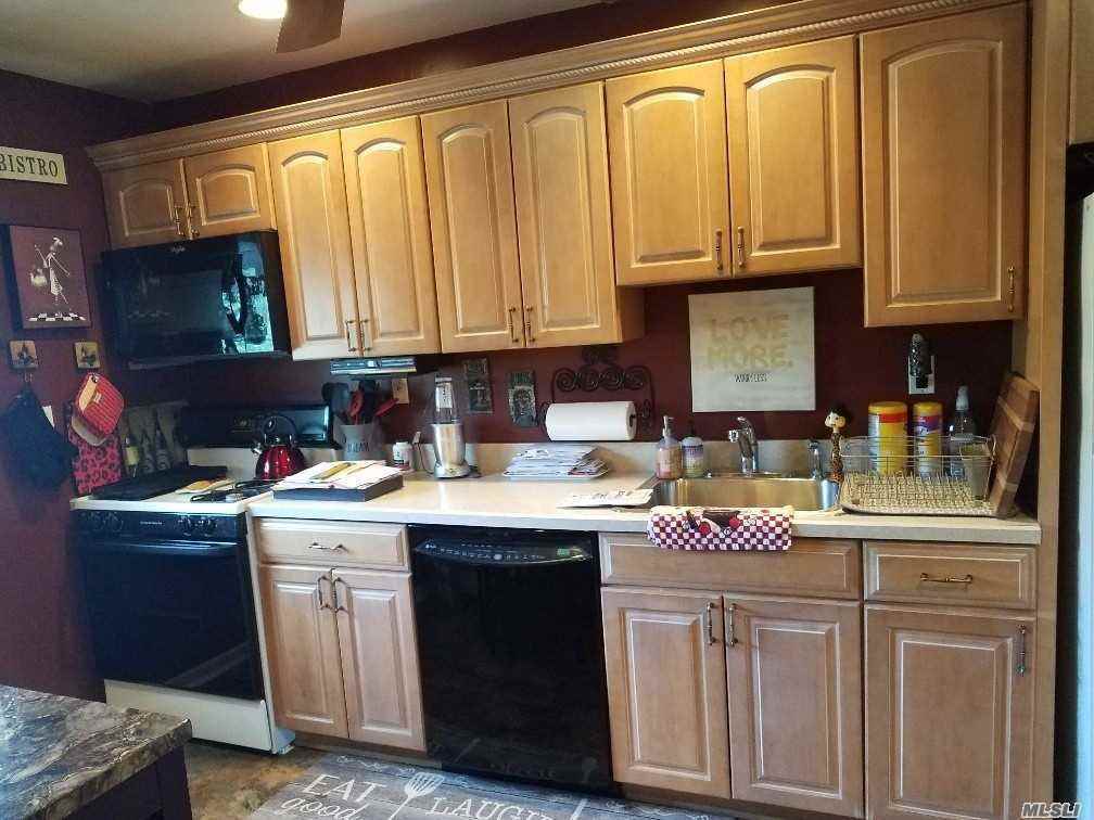 2861 Terrell Ave - Photo 2 of 12