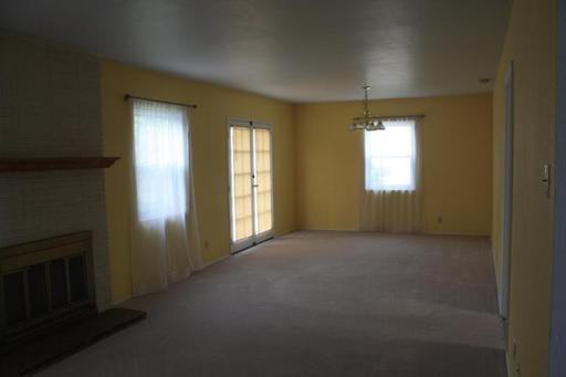 2800 Texas St NE - Photo 3 of 9