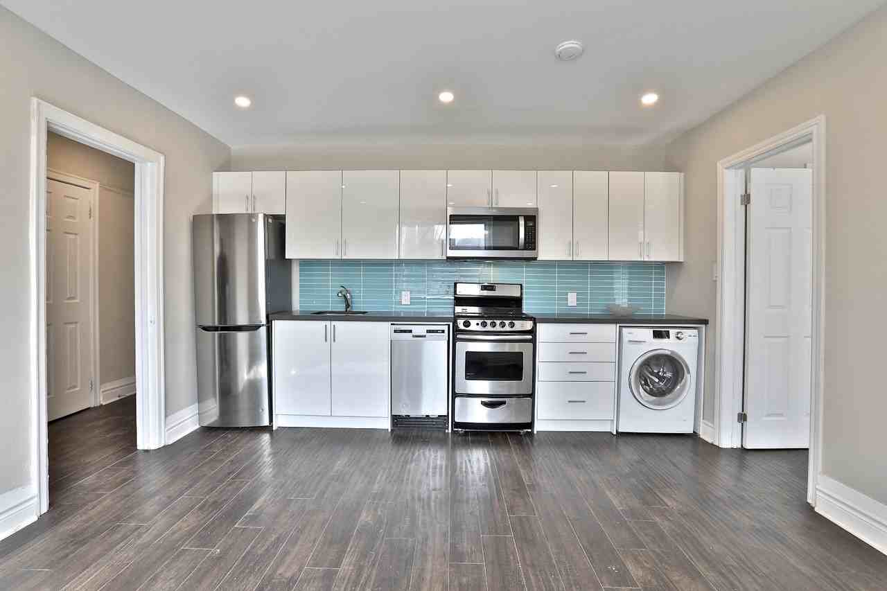 34 Heydon Park Road - Photo 2 of 8