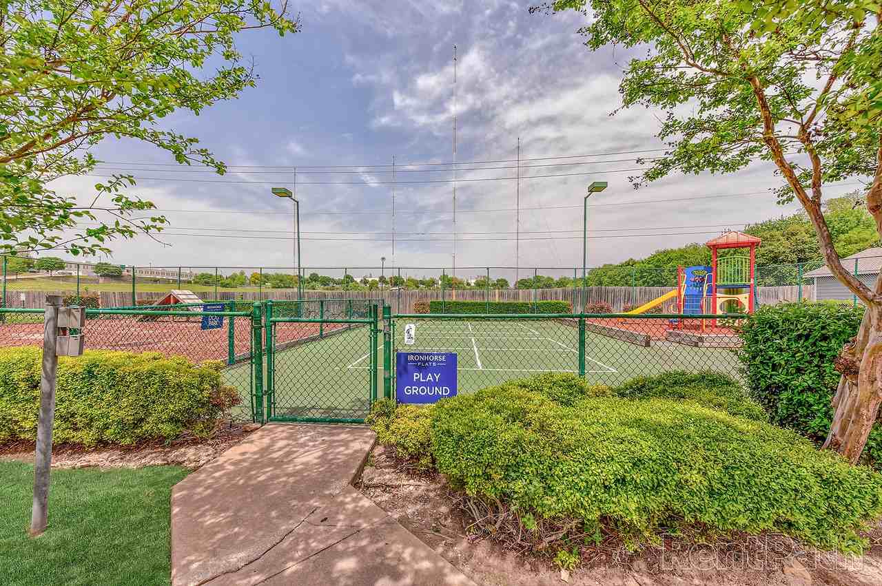 Ironhorse Flats Apartments - Photo 3 of 42