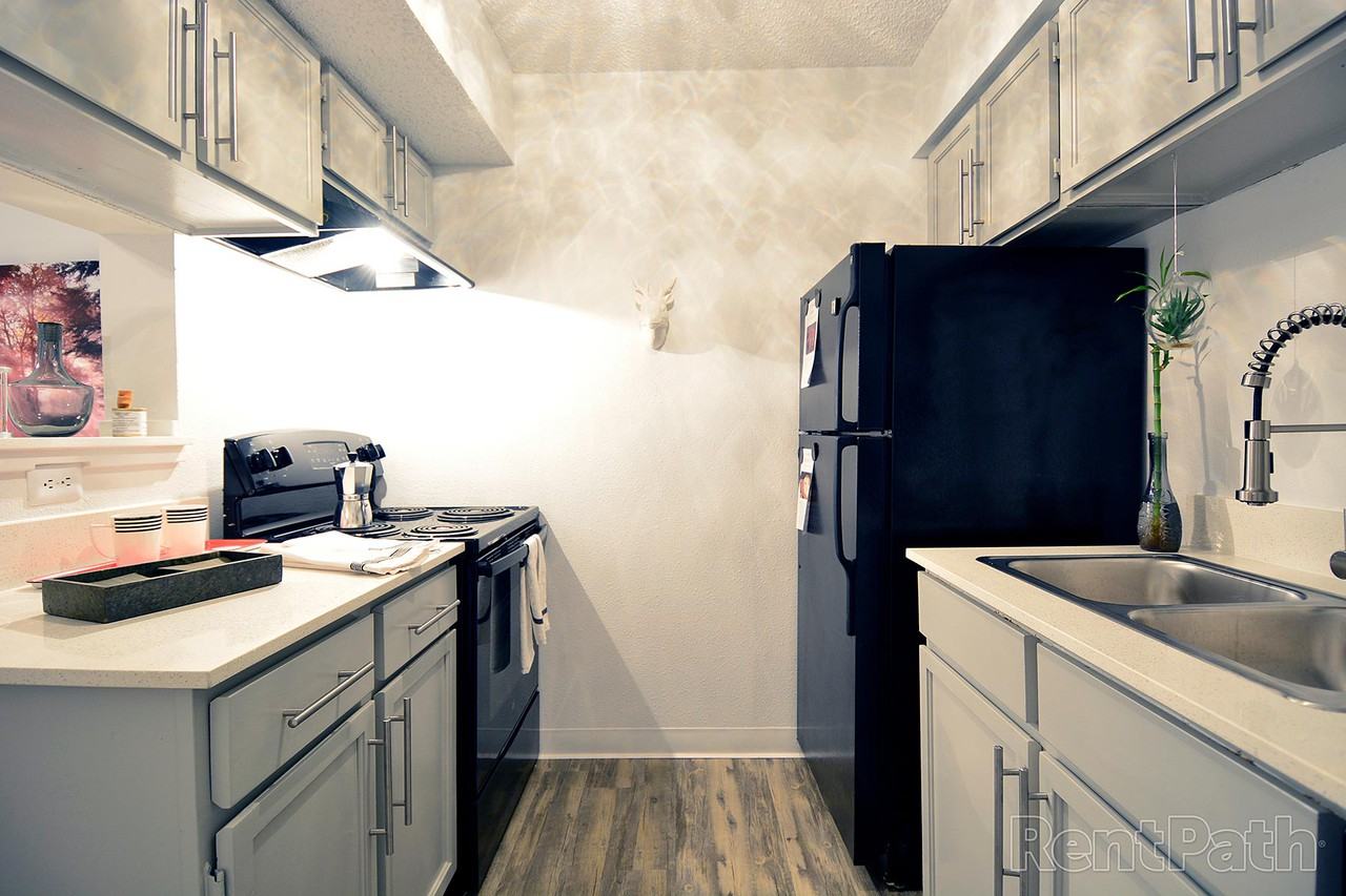 Mueller Flats Apartments - Photo 4 of 44