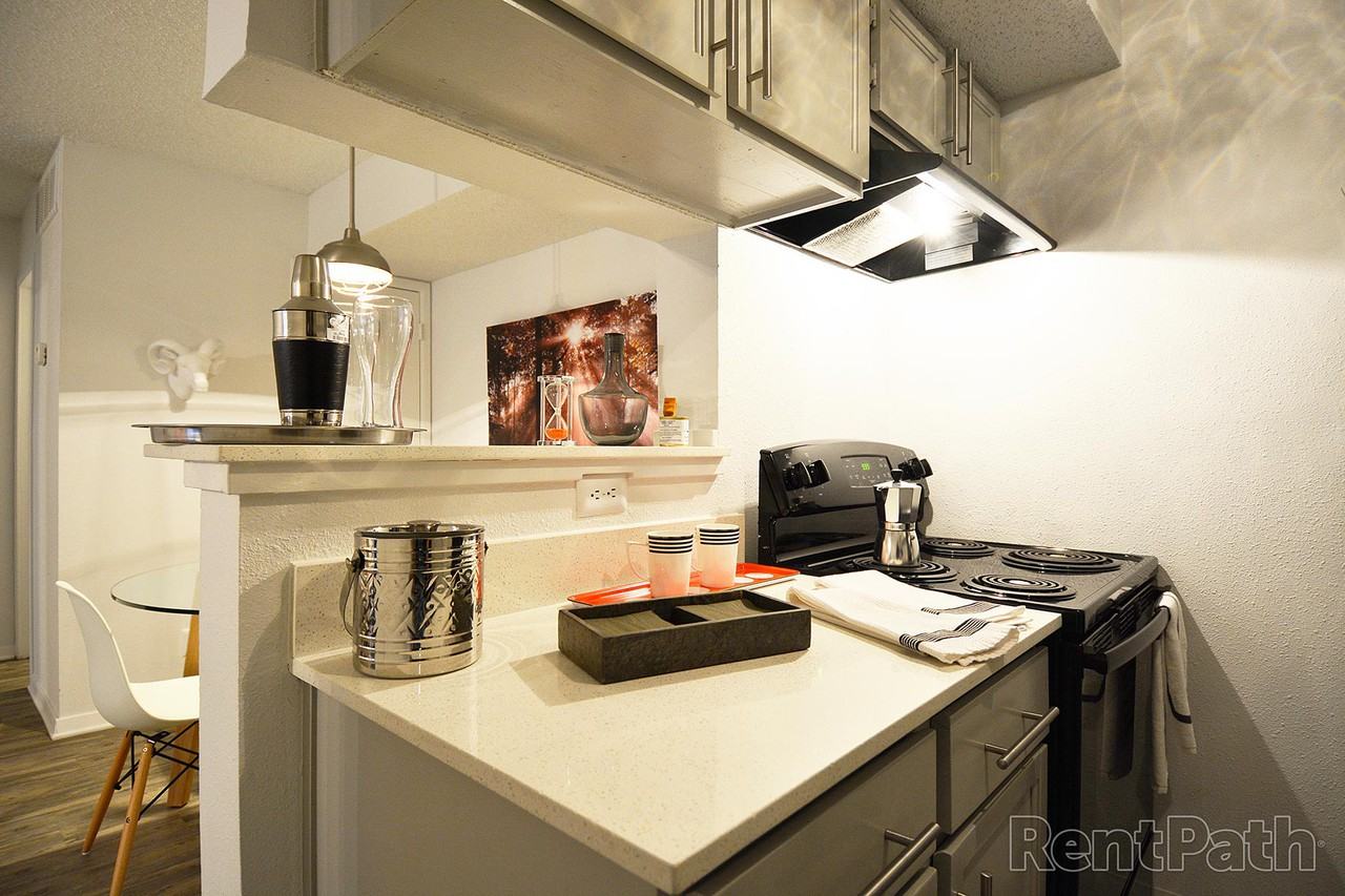 Mueller Flats Apartments - Photo 5 of 44