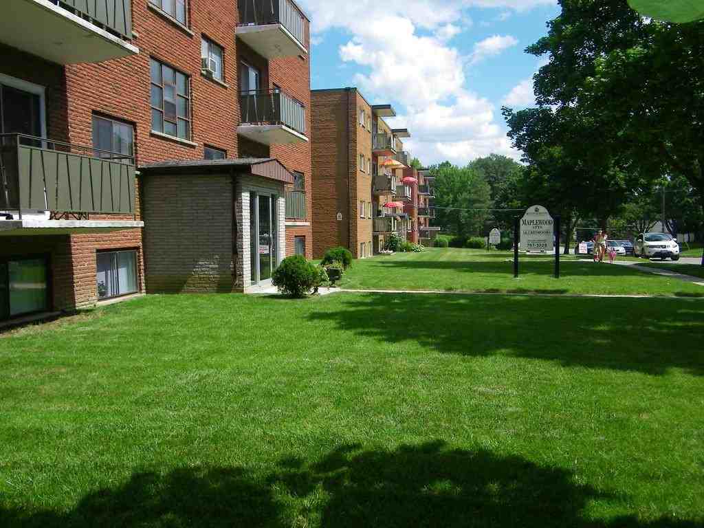 Maplewood Apartments - Photo 3 of 34