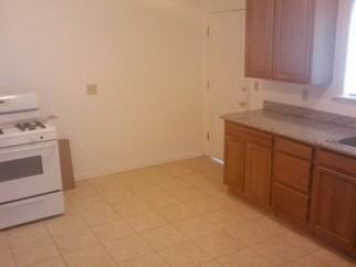 508 105th Ave - Photo 2 of 7