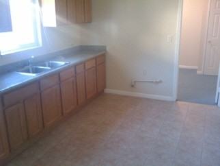 508 105th Ave - Photo 3 of 7