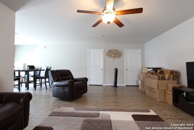 10514 Legacy Cove - Photo 3 of 6