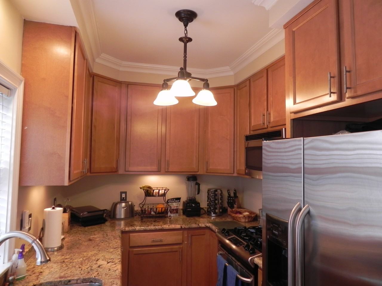 336 Union Ave - Photo 2 of 10