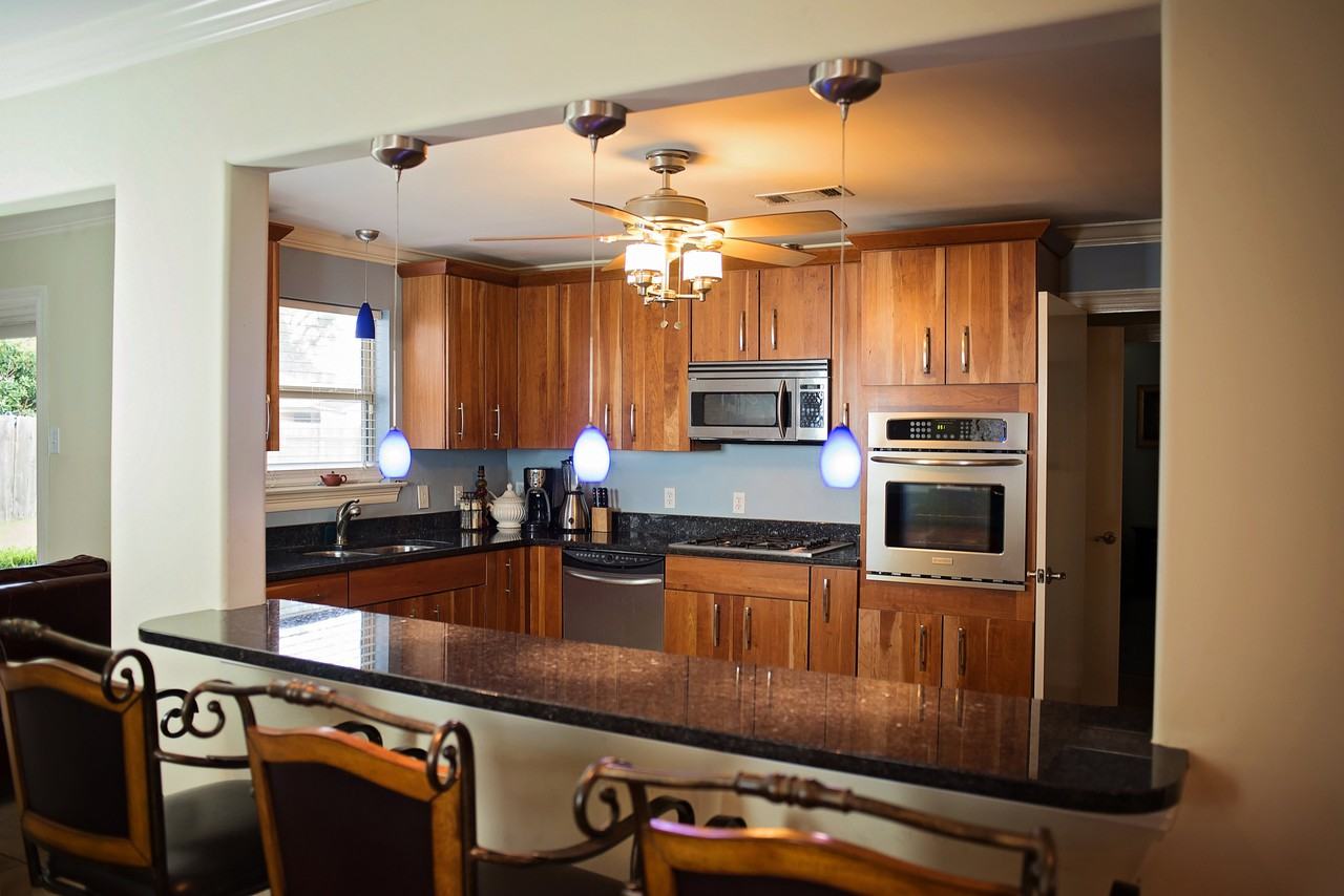 5737 St Bernard Ave - Photo 2 of 16