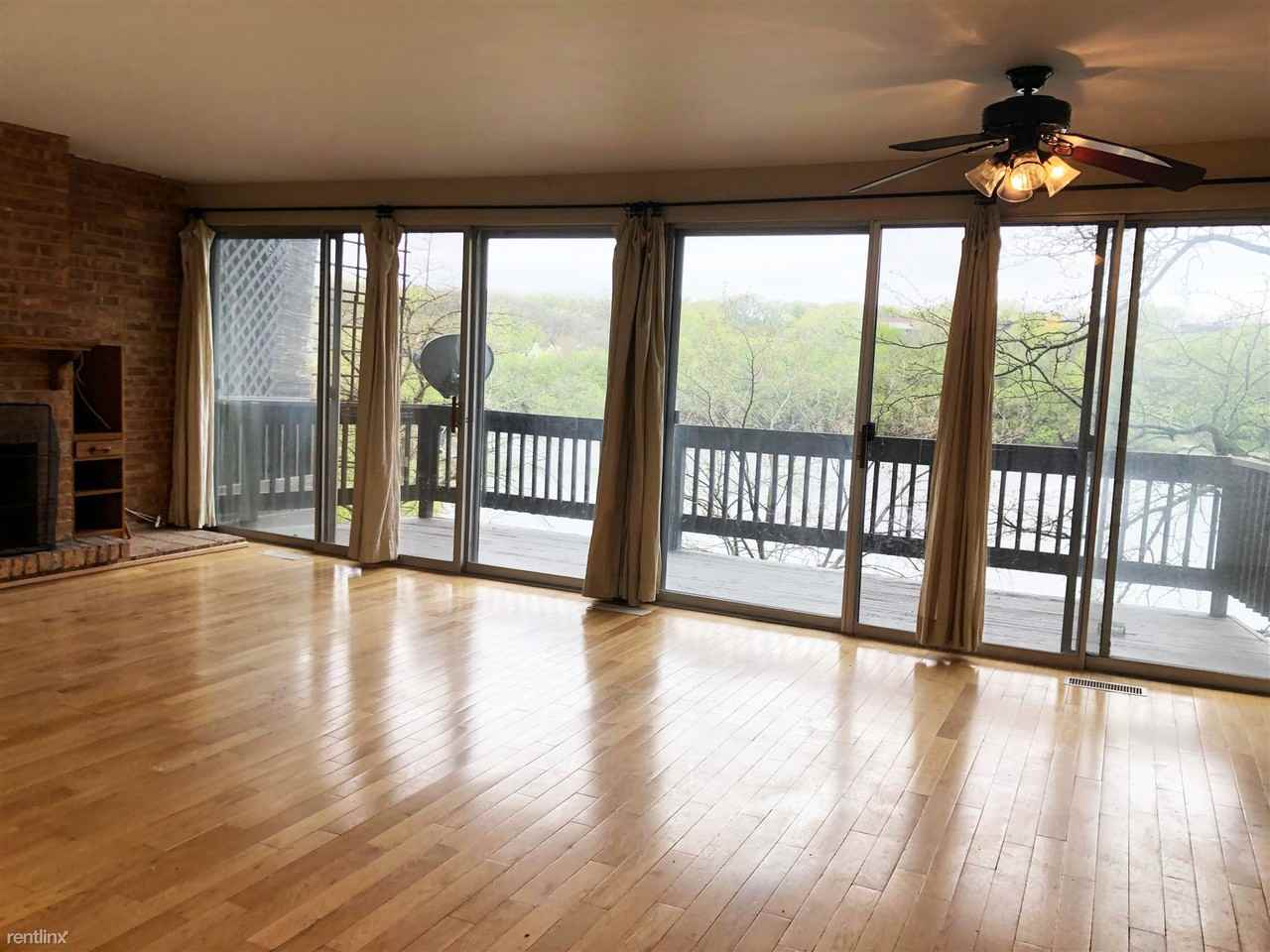 5509 E Lake Dr - Photo 2 of 14