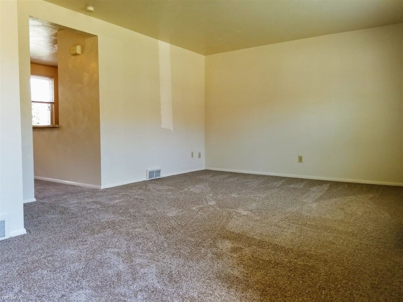 442 Mower Drive - Photo 3 of 11