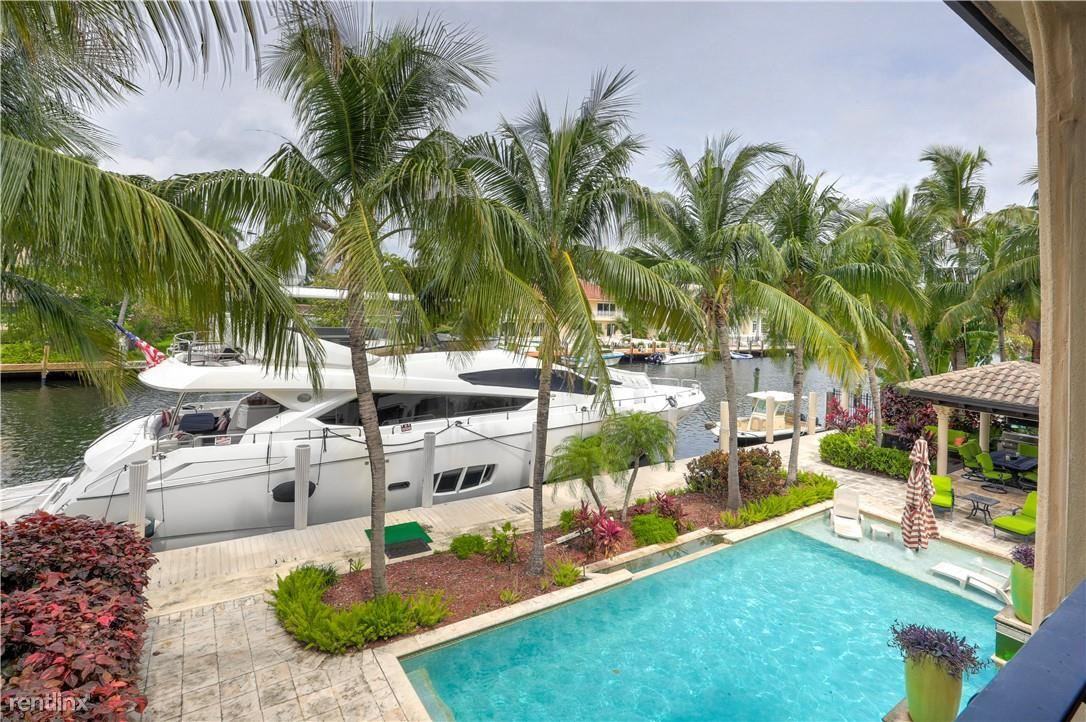 131 Royal Palm Dr - Photo 2 of 10