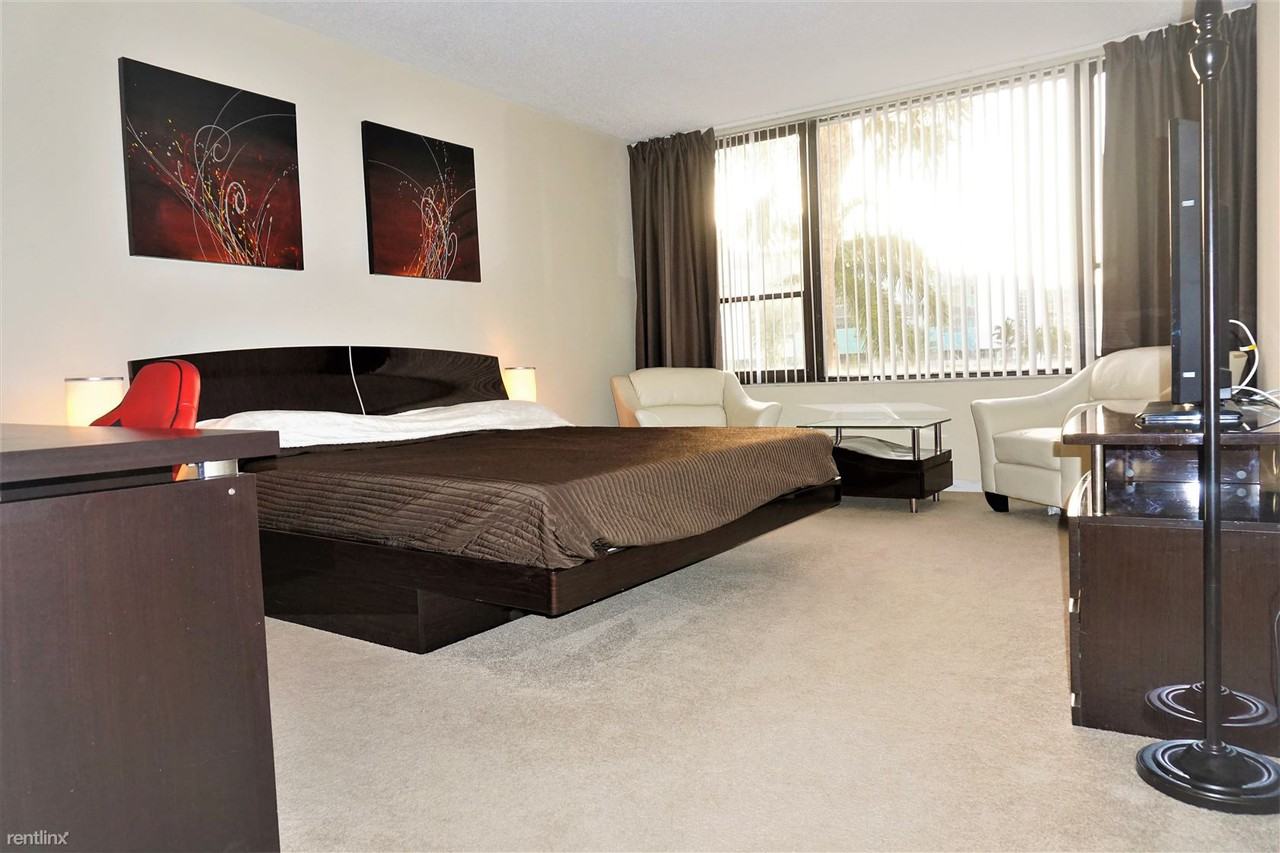 3505 S Ocean Dr - Photo 3 of 15