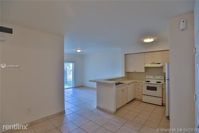 PARADISE POINTE CONDO - Photo 2 of 12