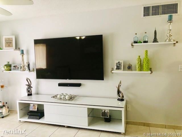 SPANISH TRACE CONDO - Photo 3 of 20