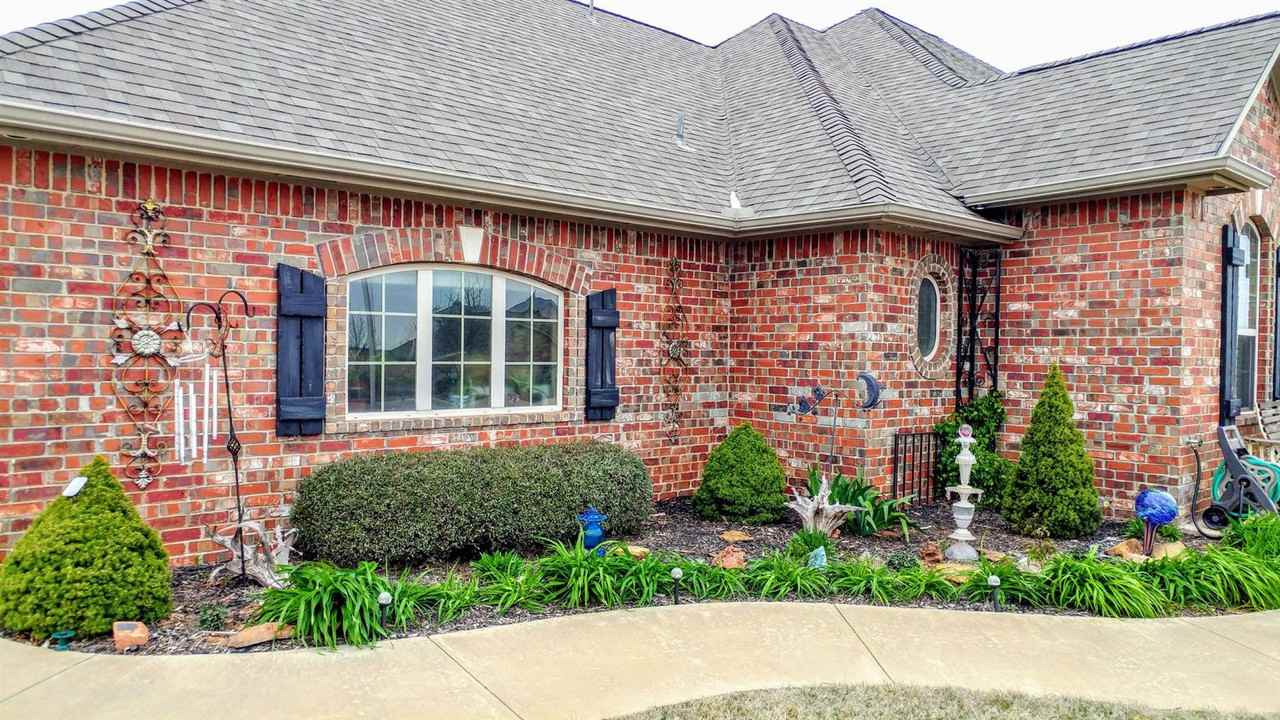 917 Eagle Ridge Run - Photo 3 of 20