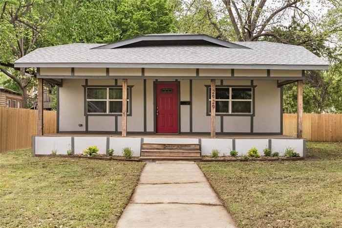 2929 NW 18th St - Photo 3 of 35