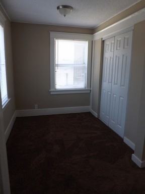 1558 Pine Ave - Photo 2 of 6