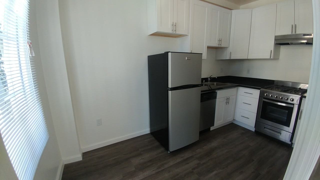 285 Turk Street #303 - Photo 3 of 6