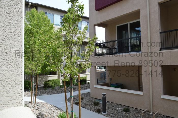 3054 Sterling Ridge Cir - Photo 2 of 32