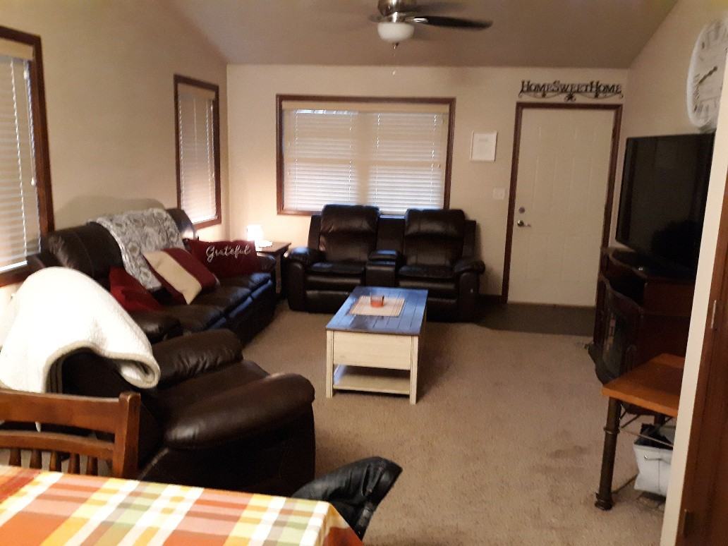 1806 Roosevelt St - Photo 2 of 18