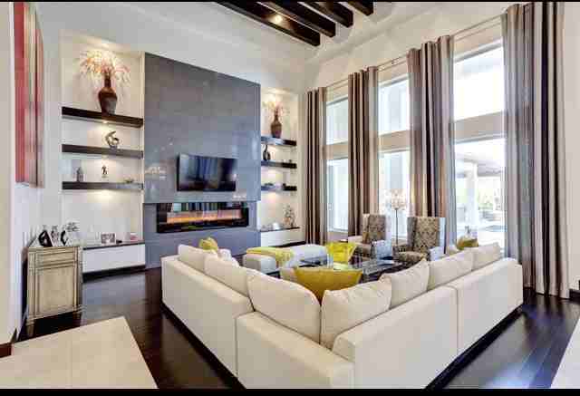 705 E Burns Dr - Photo 2 of 10