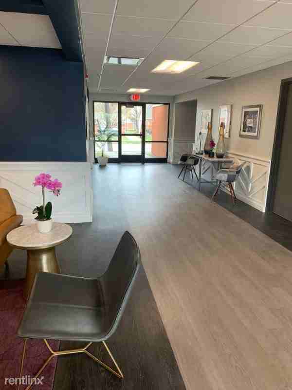 7820 Lexington Ave #3br Townho - Photo 3 of 16