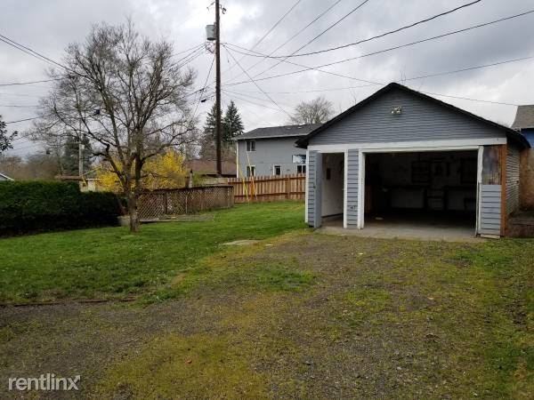 1012 W 37th St - Photo 2 of 12