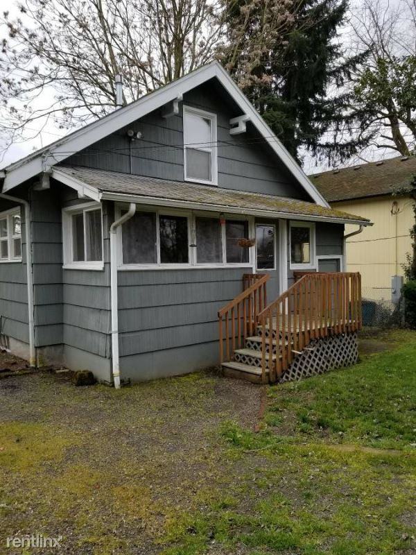 1012 W 37th St - Photo 3 of 12