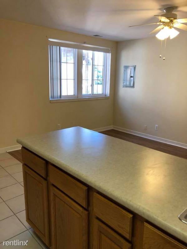 420 North St - Photo 2 of 33