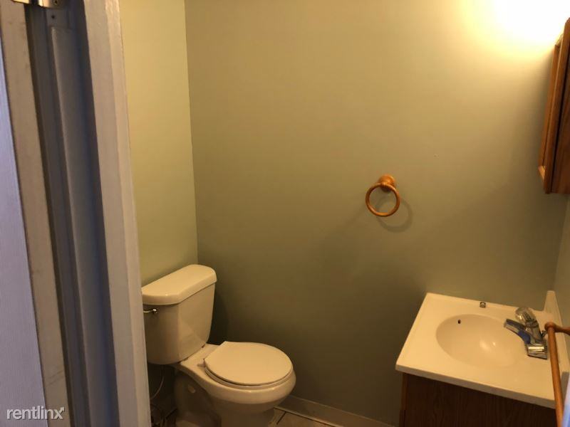 3713 N 14th St #2f - Photo 3 of 13