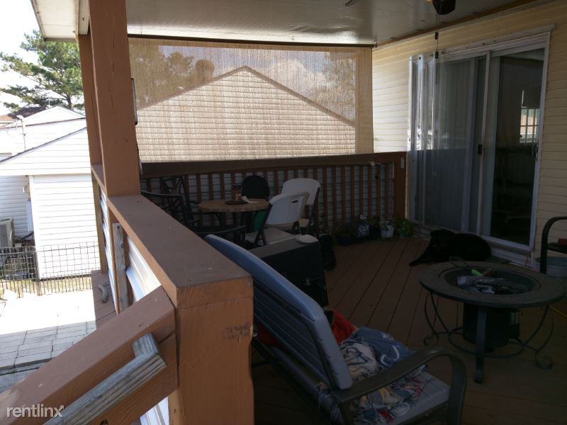 140 Madeira Dr - Photo 2 of 11