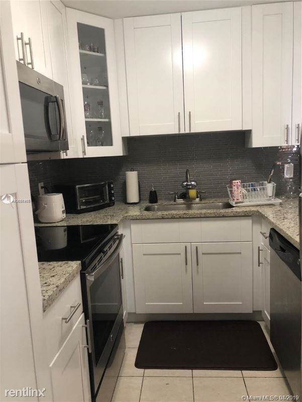 13810 SW 112th St - Photo 2 of 8