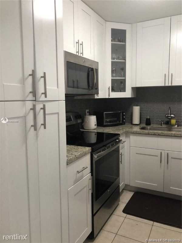 13810 SW 112th St - Photo 3 of 8