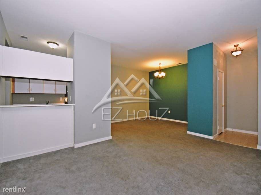 107 W Conway St - Photo 3 of 12