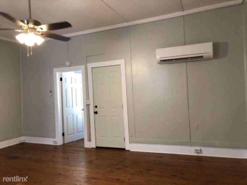 121 N Main St - Photo 3 of 15