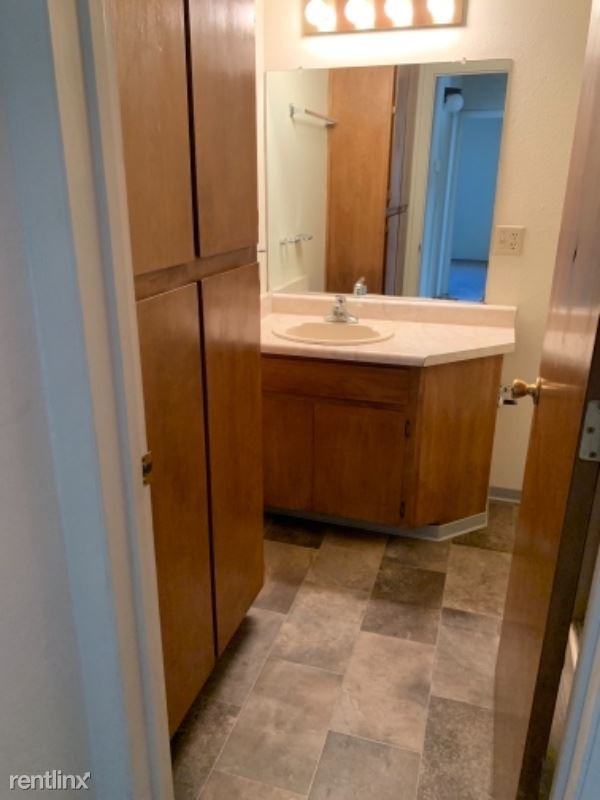 1032 Gilbert St - Photo 2 of 10