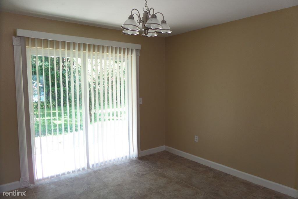 614 Fox Lake Dr - Photo 3 of 11