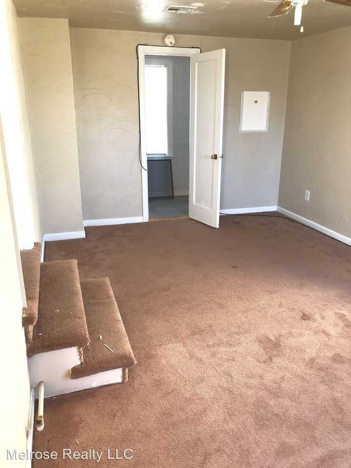 4504 N Miller Ave - Photo 3 of 14