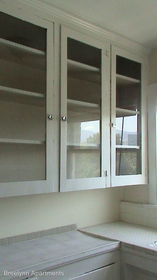 435 E 100 S - Photo 3 of 5