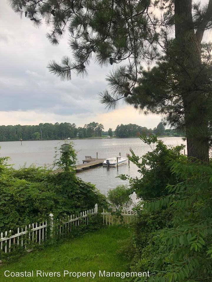 219 S Main St - Photo 2 of 10