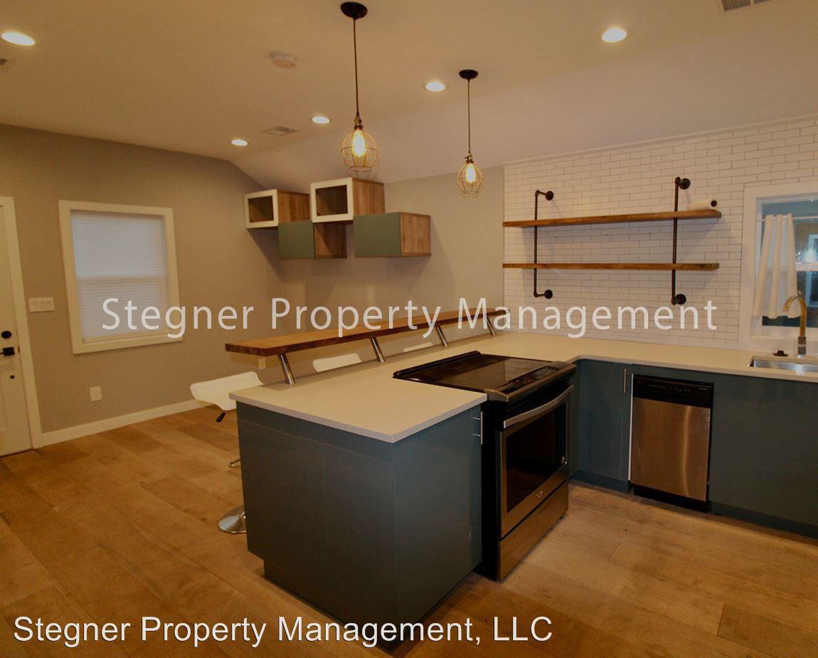 618 E Magnolia St - Photo 3 of 9